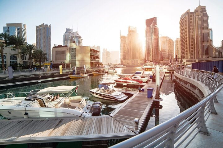 Experience the stunning skyline of Dubai as modern architecture meets serene waterfront views showcasing the city’s dynamic growth and waterfront lifestyle in an unforgettable journey.